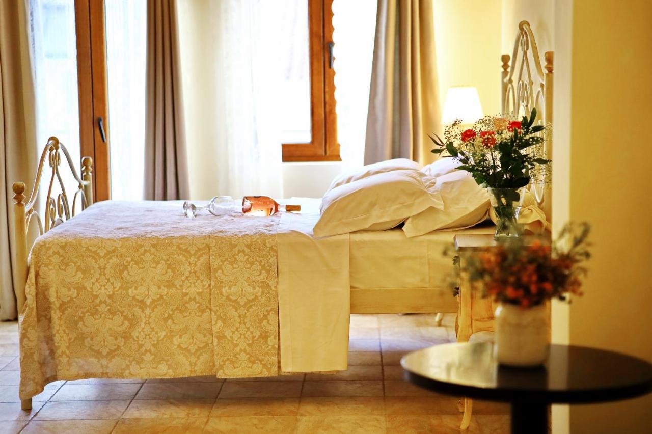 Castellmare Apartment นาฟปาคตอส ภายนอก รูปภาพ